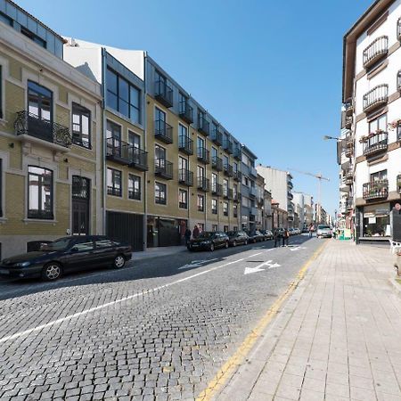 Lovelystay - Downtown Balcony Apartment With Free Parking OOporto Exterior foto