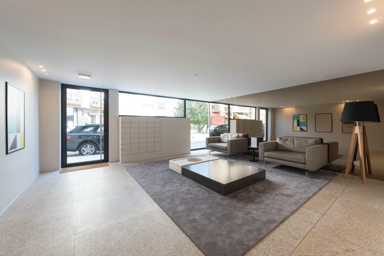 Lovelystay - Downtown Balcony Apartment With Free Parking OOporto Exterior foto