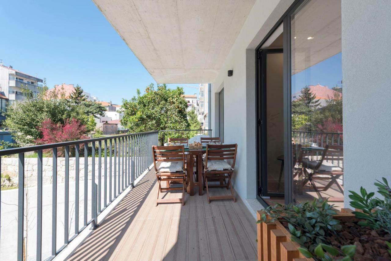Lovelystay - Downtown Balcony Apartment With Free Parking OOporto Exterior foto