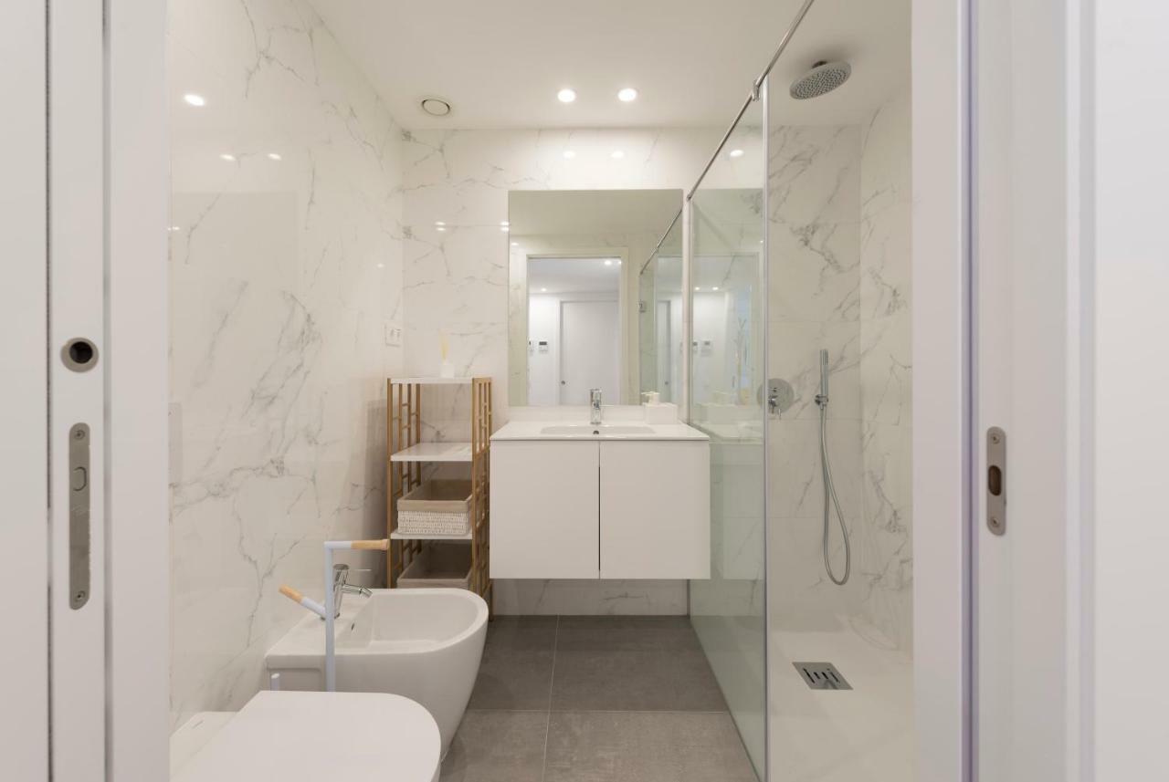 Lovelystay - Downtown Balcony Apartment With Free Parking OOporto Exterior foto